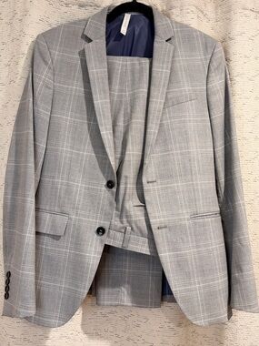 Zara Gray Plaid Men's suit- Classic Tailored Fit